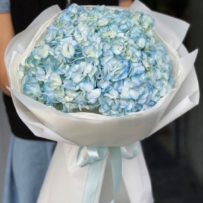 Букет из 5 голубых гортензий в Краснознаменске