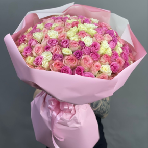 Букет из 151 кенийской розы микс (40 см) в Краснознаменске