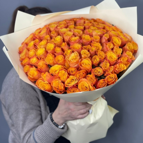 Букет из 101 огненной розы (40 см) в Краснознаменске