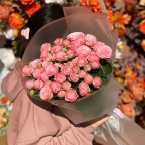 Букет из 11 пионовидных кустовых роз (60 см) в Краснознаменске