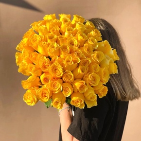 Букет "Ярче солнца" из 55 лимонных роз (50 см) в Краснознаменске