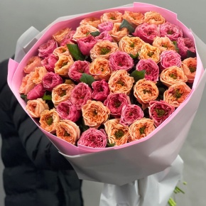 Букет "Лав ю" из 51 пионовидной розы Риджентс парк (60 см) в Краснознаменске