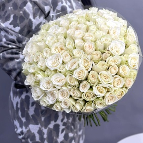 Букет 101 белая роза Кения (40 см) в Краснознаменске