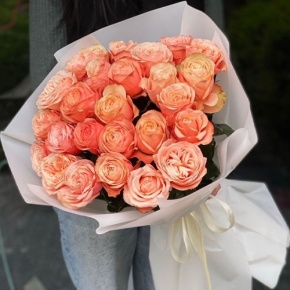 Букет из 23 пионовидных роз Эквадор сорта Кахала (60см) в Краснознаменске