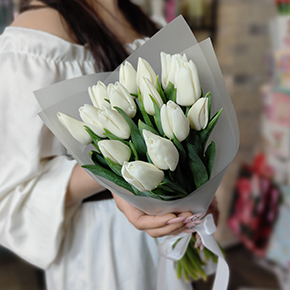 Букет из 15 белых тюльпанов в Краснознаменске
