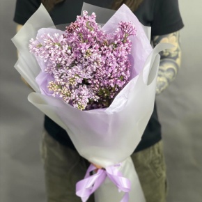 Букет из 9 веток ароматной сирени в Краснознаменске