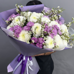 Букет "Лола" из хризантем Магнум, хамелациума и кустовых хризантем в Краснознаменске