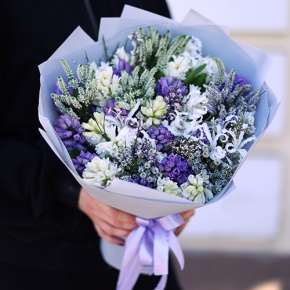 Букет "Алиби" из гиацинтов, вероники, нерине в Краснознаменске