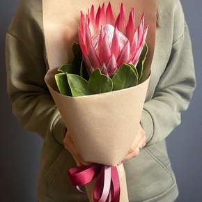 Букет из протеи в крафте в Краснознаменске