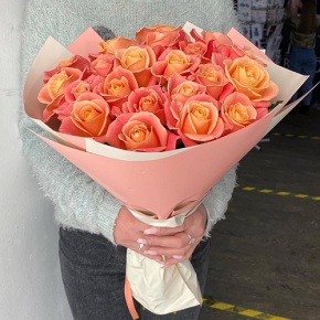 Букет из 21 розы Мисс Пигги ( 50 см ) в Краснознаменске