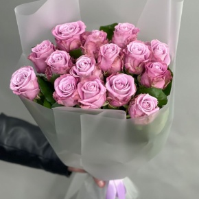 Монобукет из 15 малиновых роз Меритим (50 см) в Краснознаменске