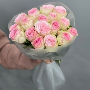 Букет из 17 роз Кения (40 см) в Краснознаменске