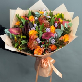Букет "Даниэлла" из калл, роз, гиперикума, сафари, капса и лейко в Краснознаменске
