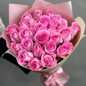 Букет из 25 розовых роз кения (40 см) в Краснознаменске