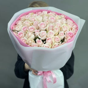 Букет из 51 нежной пастельной розы (60 см) в Краснознаменске