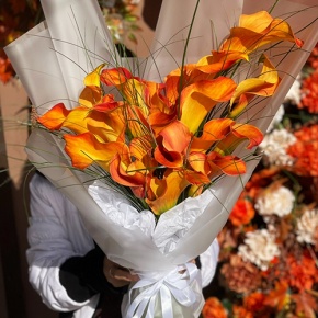 Монобукет из 21 оранжевой каллы в Краснознаменске