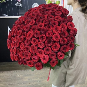 Букет 101 красная роза (70 см) в Краснознаменске