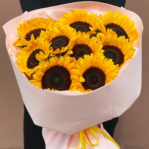 Букет "Солнечный рассвет" из 9 подсолнухов в Краснознаменске
