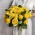 Букет из 25 лимонных роз с рускусом (40 см) в Краснознаменске
